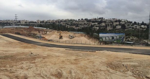 Israeli army starts expanding settler road in Qalqilya
