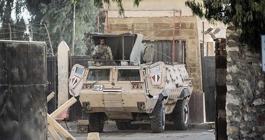 Rafah crossing point with Gaza abruptly closed by Egypt