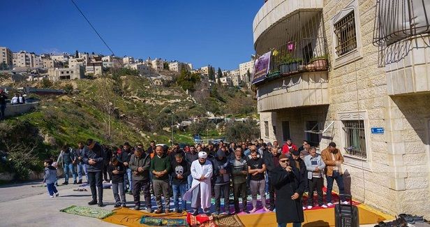 Israeli police attack Palestinian citizens in Silwan
