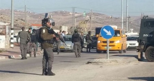 IOF sets up checkpoint on main road to Deir Ballut village