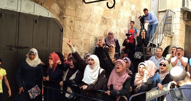 Israeli police arrest Palestinian young woman in al-Aqsa