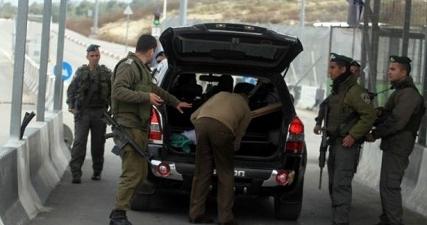 IOF seizes Palestinian car in al-Khalil