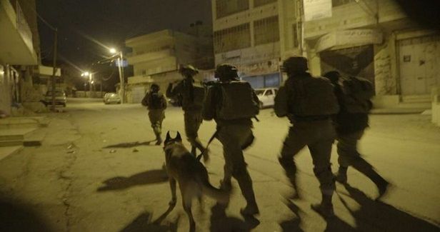 Four Palestinians kidnaped by IOF in W. Bank