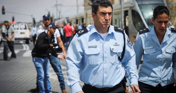 Tension flares as Israel police chief breaks into Aqsa Mosque