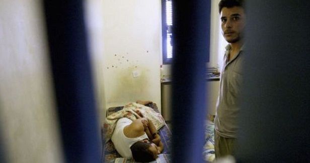 Three Palestinian prisoners continue their hunger strike