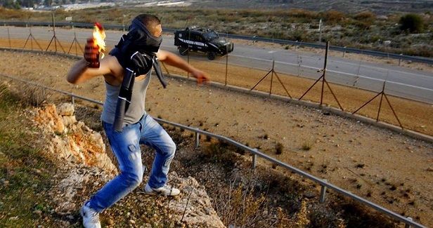 Israeli vehicles attacked near Jenin