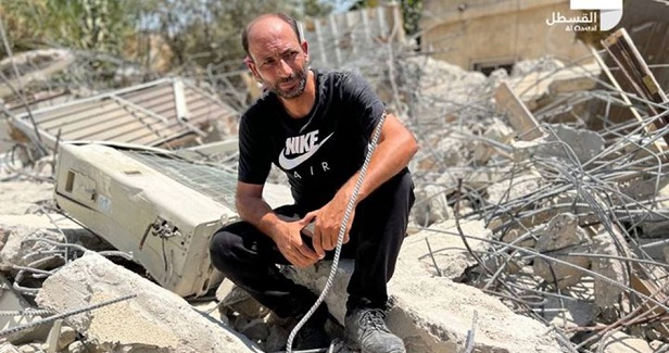 IOA displaces Jerusalemite family after razing its home in Silwan