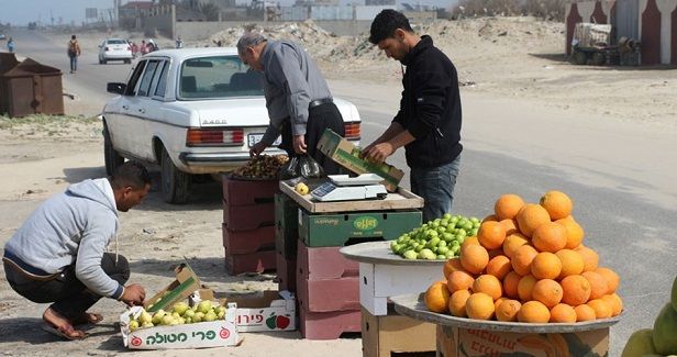 Gaza vendors: Profession changes and the siege stays the same
