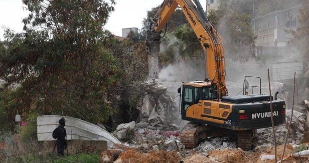 Israel launches massive demolition campaign in Jerusalem, West Bank