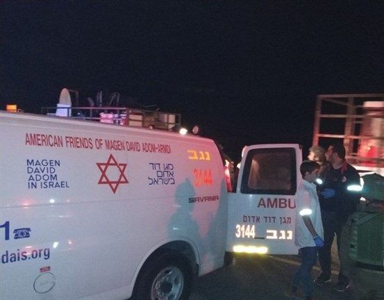 7 Israeli settlers injured in shooting near Ofra settlement