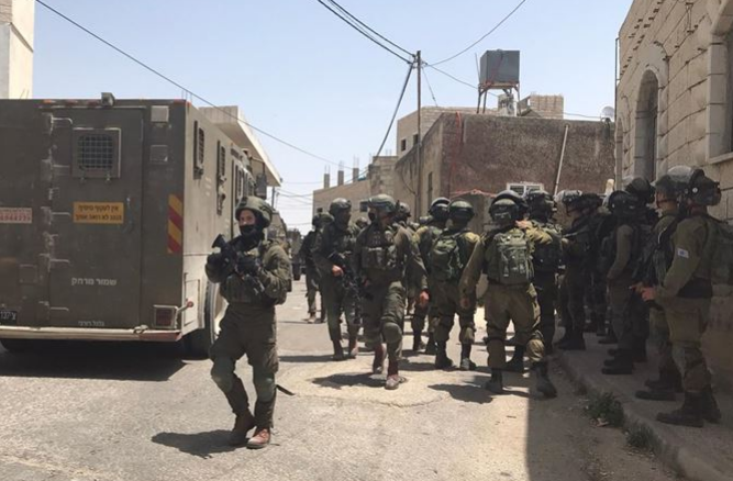 IOF arrests Palestinian young man near Tulkarem