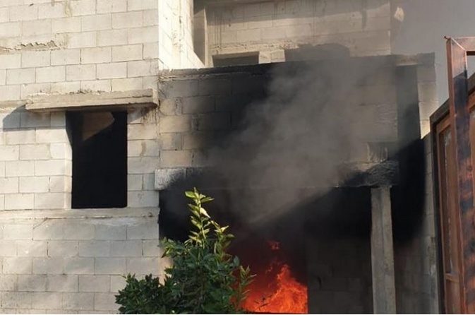 Palestinian citizen injured, homes burnt in settlers’ attack in Nablus