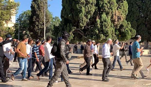 120 settlers defile Aqsa Mosque in morning tours