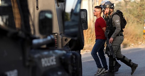 IOF arrests 3 Palestinians across West Bank