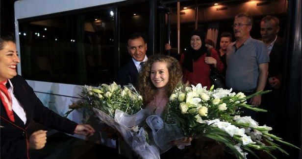 Soldier-slapping Tamimi warmly welcomed in Tunisia