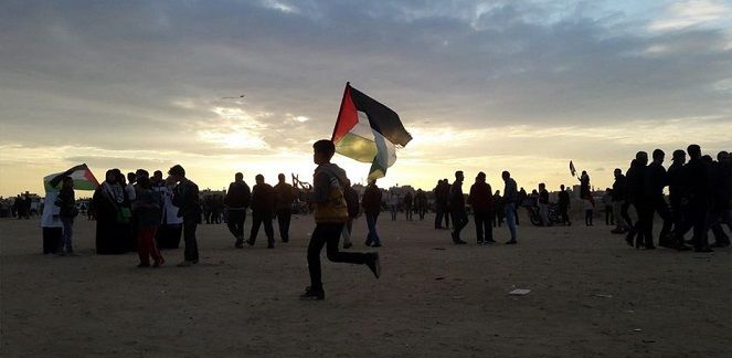 Palestinian injured in Gaza protests succumbs to his wounds