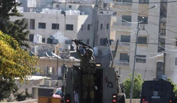 IOF storms Nablus, blows up a local house