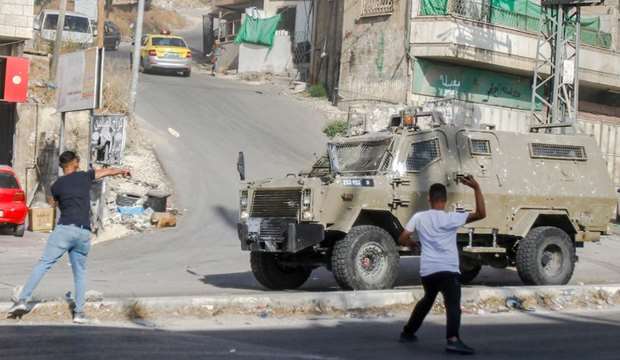 IOF raids different areas of Jenin, kidnaps two citizens