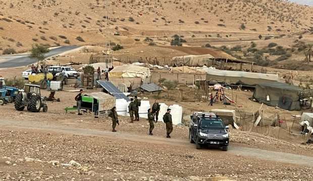 IOF seizes agricultural equipment, vehicles in Ras al-Ahmar