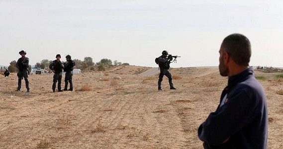 Israeli police raid Umm al-Hiran, surround donated homes