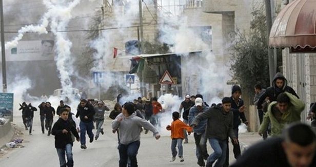 Dozens of Palestinian children injured as Israeli forces attack school