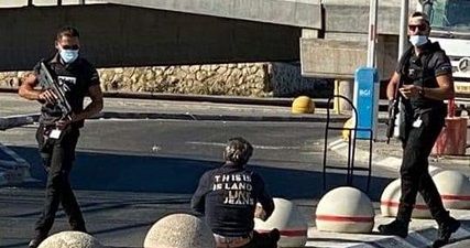 Israeli soldiers shoot Palestinian elderly man at Qalandiya crossing