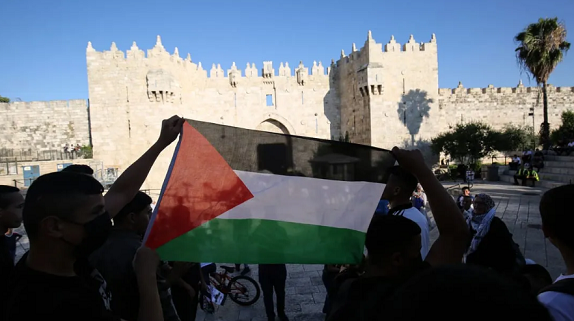 77% of the residents of the Old City in Jerusalem are Muslims