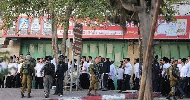 Israeli forces force closure of shops, streets in Hebron City