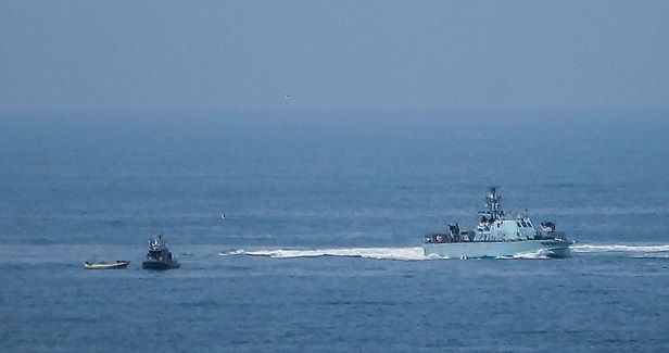 Israeli naval forces kidnap four fishermen from Gaza waters