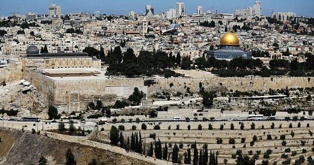 Islamic-Christian calls to protect Al-Aqsa and confront the occupation