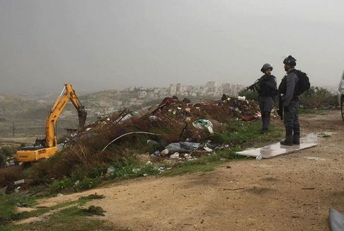 Jerusalem Municipality Staff Threatens to Demolish Silwan Buildings.