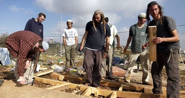 Israeli settlers set up caravan for new outpost near Bethlehem