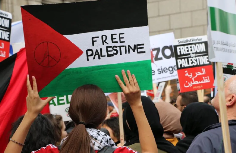 UK reduced support for Palestine Authority in past year