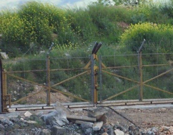 Israeli army sets up new gate at Lebanese border