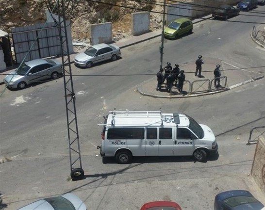 Israeli forces prevent Palestinian Muslims from evening prayers