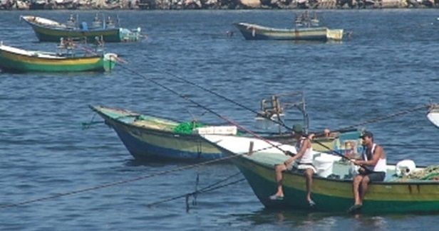 Israel reduces Gaza fishing area to 6 nautical miles