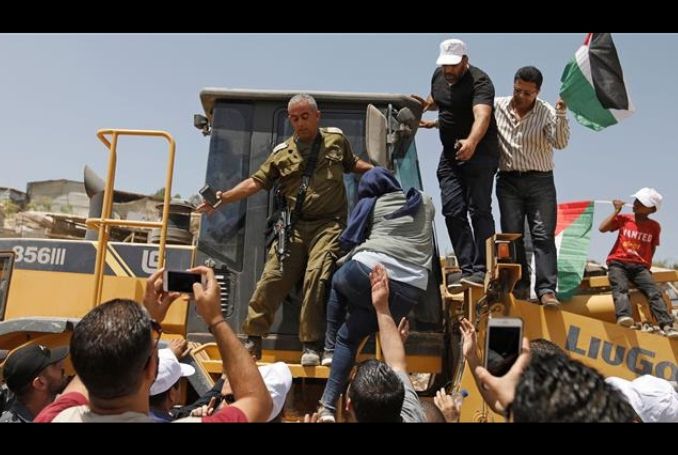 Palestinians Urge Israeli Supreme Court to Halt �Dangerous� Phosphate Mine in Negev