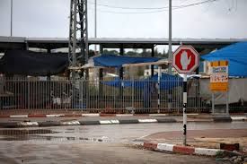 Palestinian dumped by Israelis at checkpoint for exhibiting coronavirus symptoms