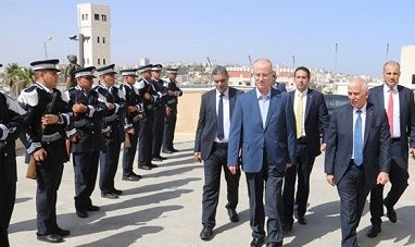 Hamdallah: PA to rehire Gaza civil servants who were forced into retirement