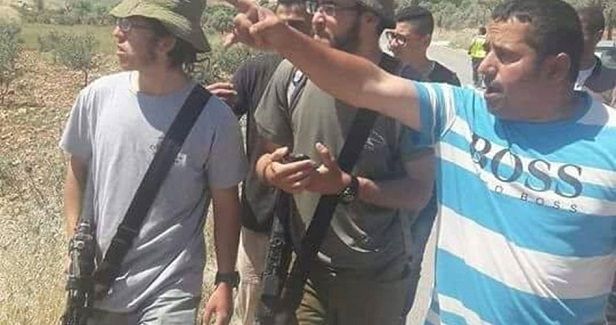 Armed settlers assault Palestinian citizens in al-Khalil