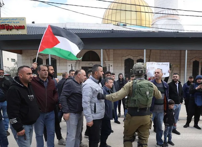 Palestinian family accuses Israeli police of lying after doctor's death at Al-Aqsa