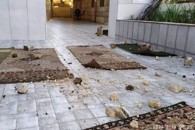 Settlers attack Mosque in Old City of al-Khalil