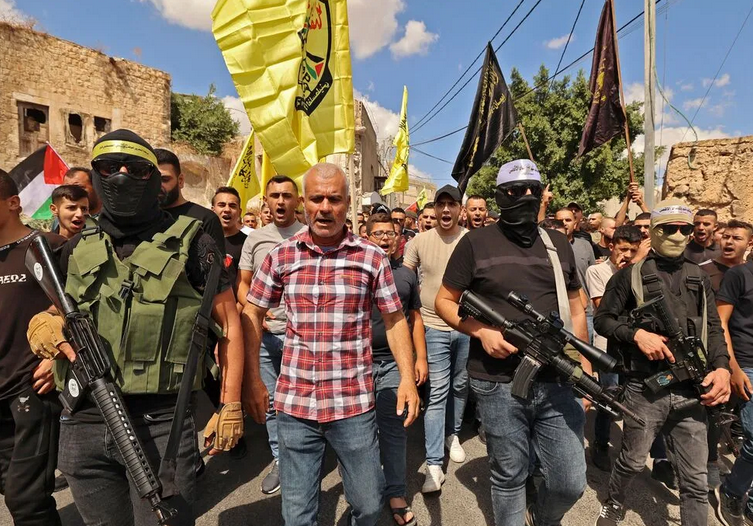 PA security forces continue detention of Palestinian fighters