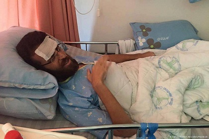 Hunger-striking Palestinian prisoner Al-Qeq vomiting blood