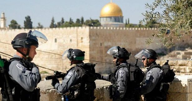 IOA tightens restrictions on Palestinians� access to al-Aqsa