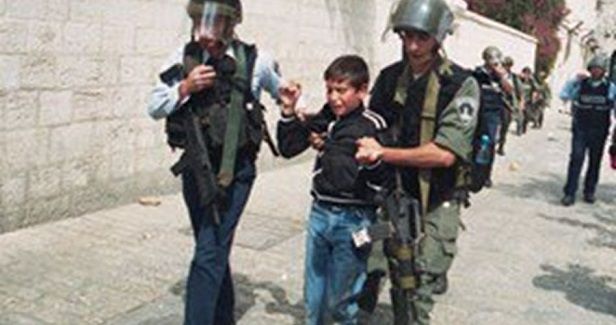Israeli police arrest two children at Aqsa Mosque
