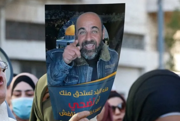 EU calls on PA expedite probe into Nizar Banat's death