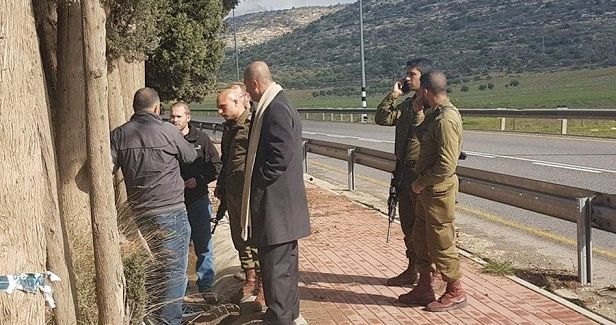 Settlers assault Palestinians south of Nablus, IOF detains student