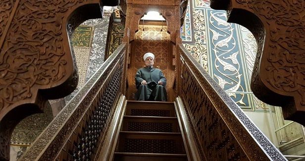 Aqsa preacher: US and Israeli decisions on Jerusalem null