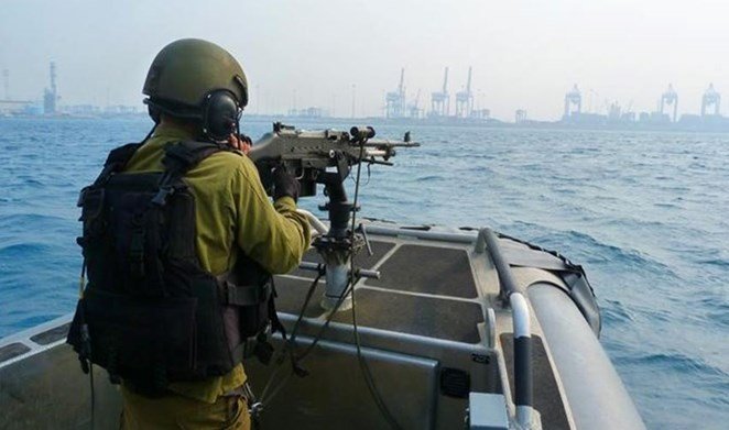 Israeli gunboats open fire at Palestinian fishing boats